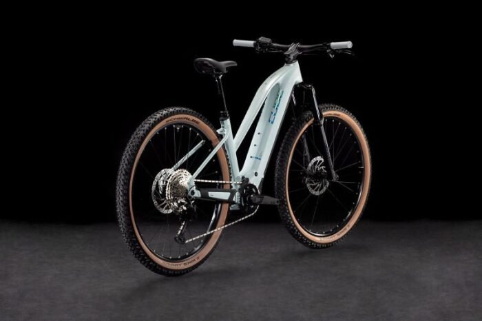 Cube Reaction Hybrid Race 800 Lady – Image 7